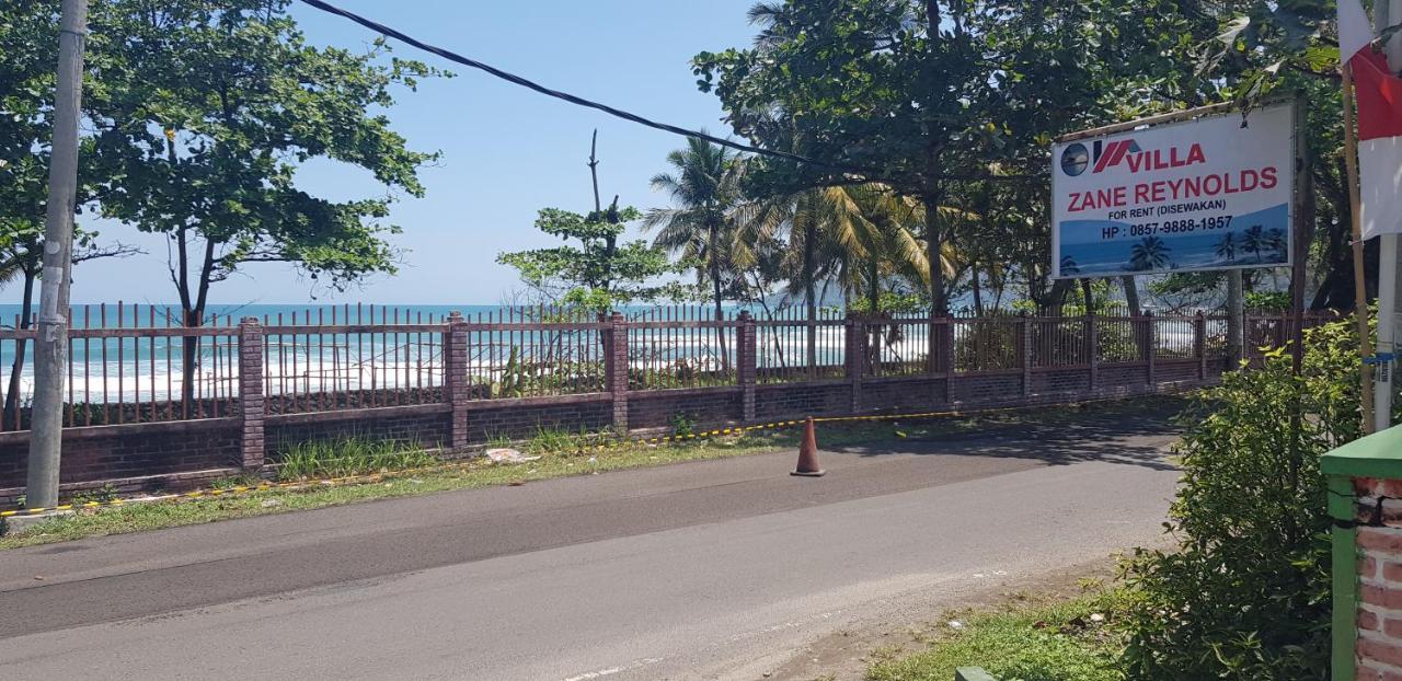 Spot On 90018 Villa Zane Reynold Karanghawu Exterior foto